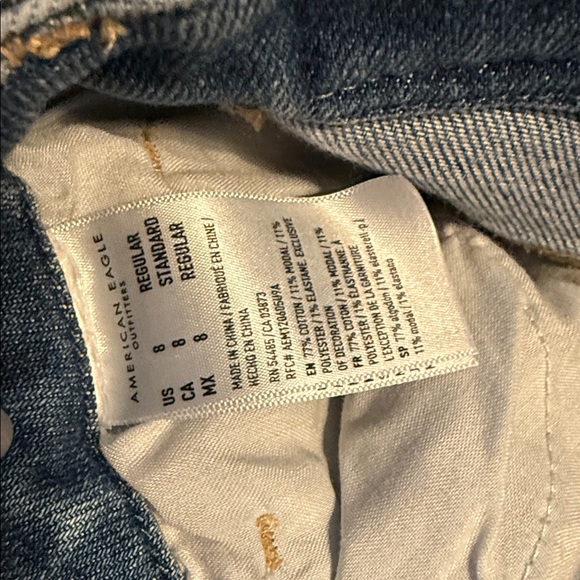 American Eagle Outfitters Light Blue High Rise Jeans - Picture 4 of 4